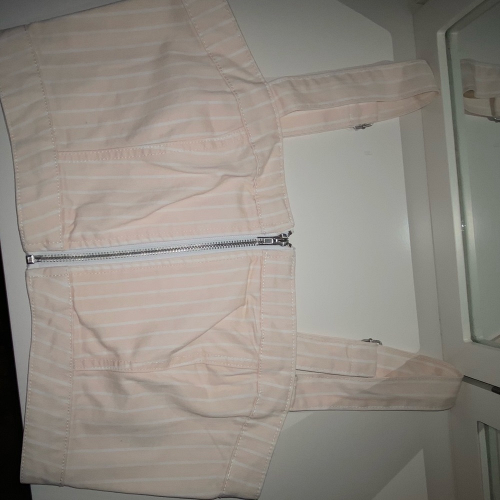 Zip up crop top